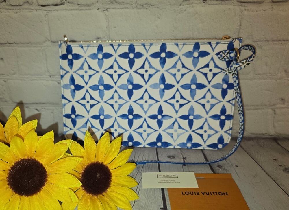 Authentic *NEW* Louis Vuitton Giant By The Pool 2.0 Pouch Crossbody